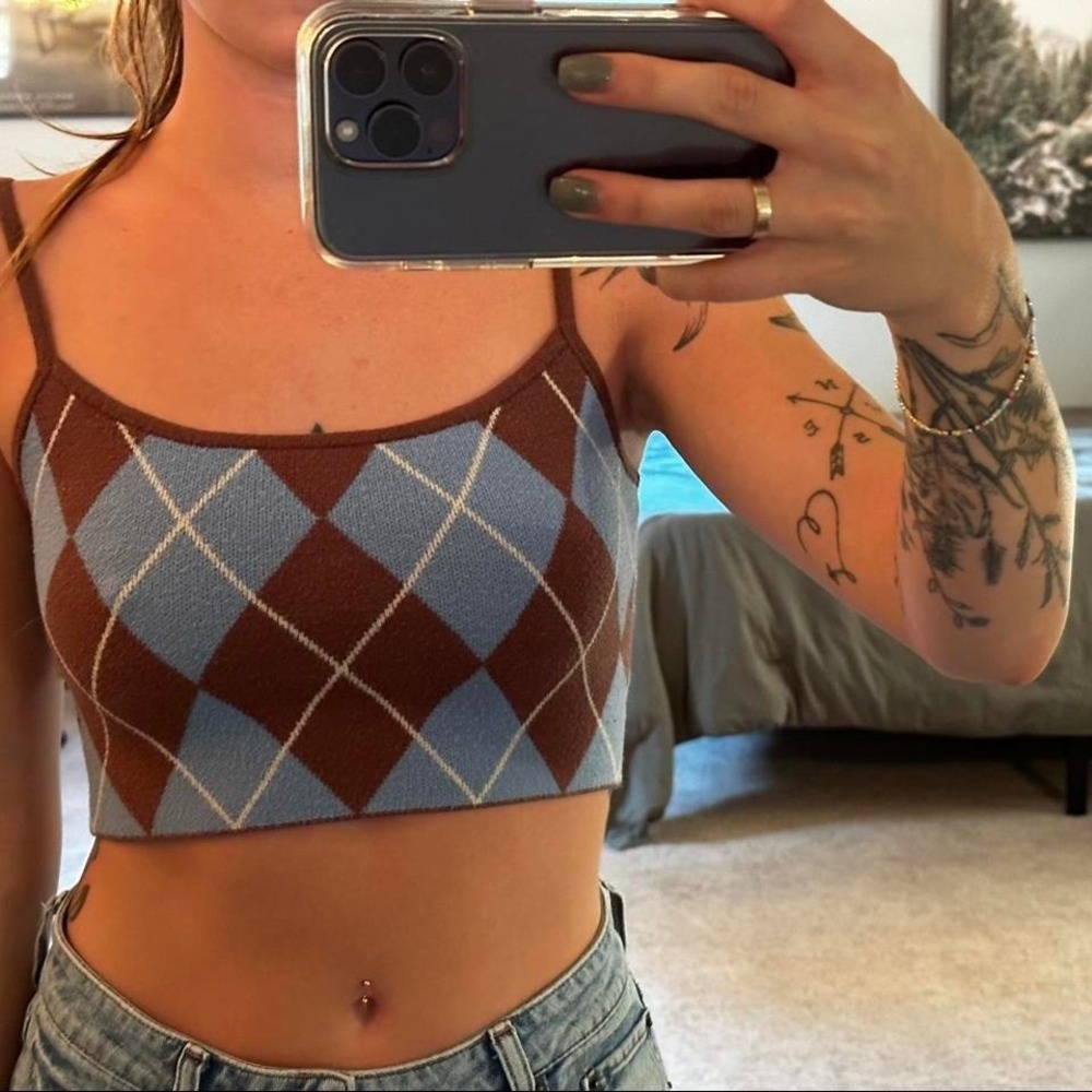Kendall and Kylie Cropped Women's Tank Top
